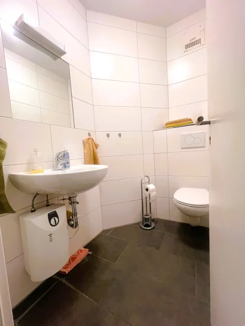 Gäste-Toilette im Erdgeschoss