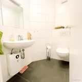 Gäste-Toilette im Erdgeschoss