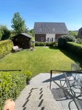 Haushälfte links Garten