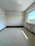 Haushälfte rechts - 2.Zimmer rechts unmöbliert