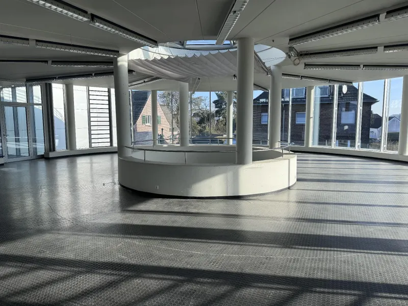 EDV Anschlüsse in den Böden 