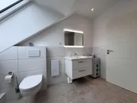 Neuwertiges Bad im modernen Design 