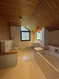 Badezimmer mit Badewanne