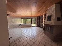 Geräumiges Wohnzimmer 