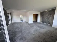 Boden wird vom Mieter erneuert 