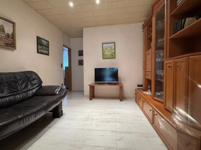 Wohnzimmer untere Wohnung