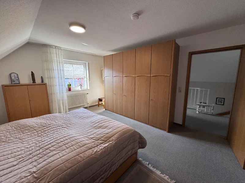 Geräumiges Elternzimmer 