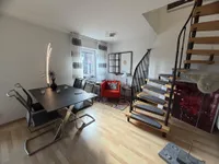 Essbereich mit Treppe zum Dachgeschoss 