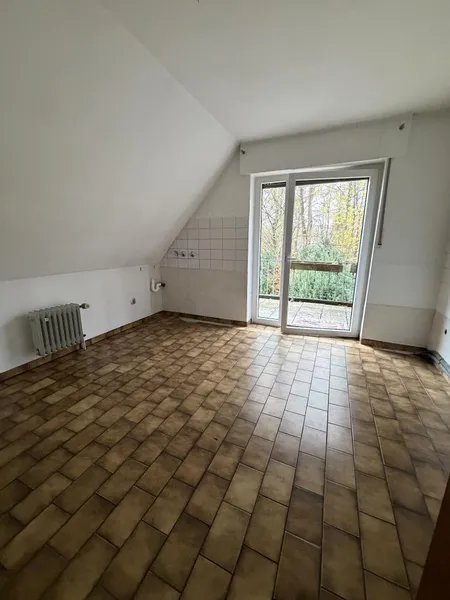 separate Küche mit Balkon 