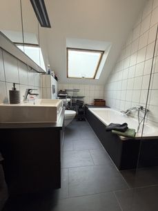 Badezimmer mit Wanne