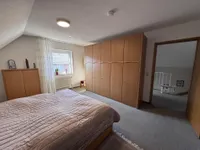 Geräumiges Elternzimmer