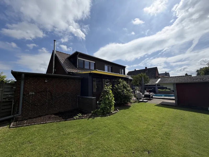 IN VORBEREITUNG! Ein Haus -soviele Möglichkeiten! Wohnen im Flüren