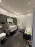 Modernes Badezimmer 