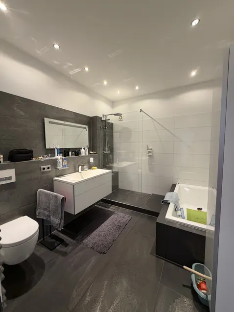 Modernes Badezimmer 