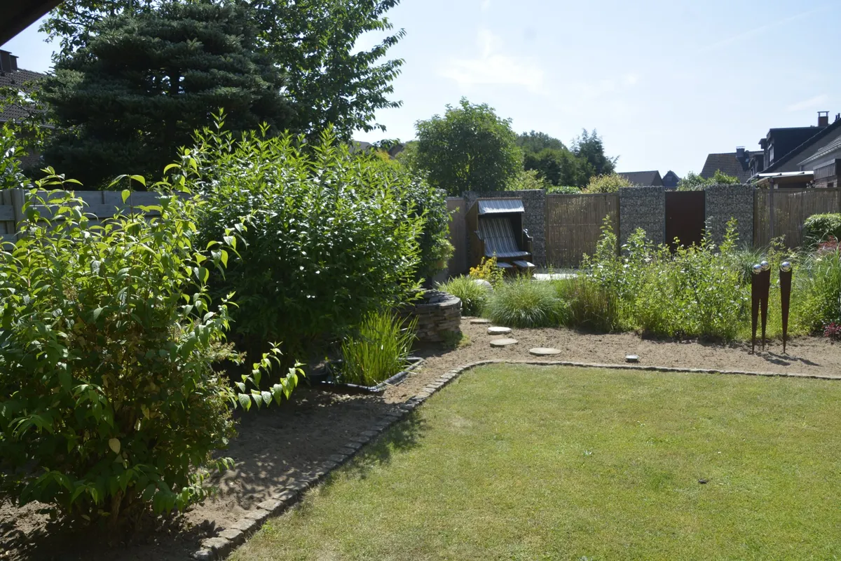 Garten im Sommer