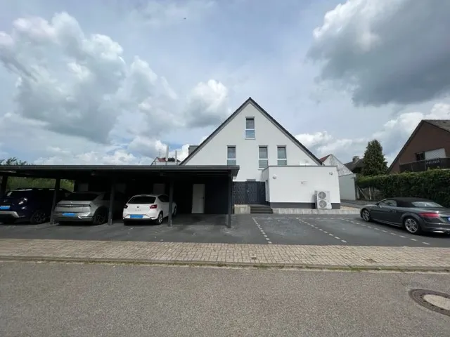 Straßenansicht