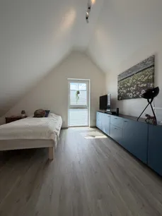 Schlafzimmer/Büro Spitzboden