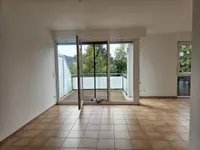 mit Balkon