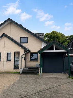 VERKAUFT! Gemütliches Doppelhaus in bevorzugter Wohnlage von Hamminkeln