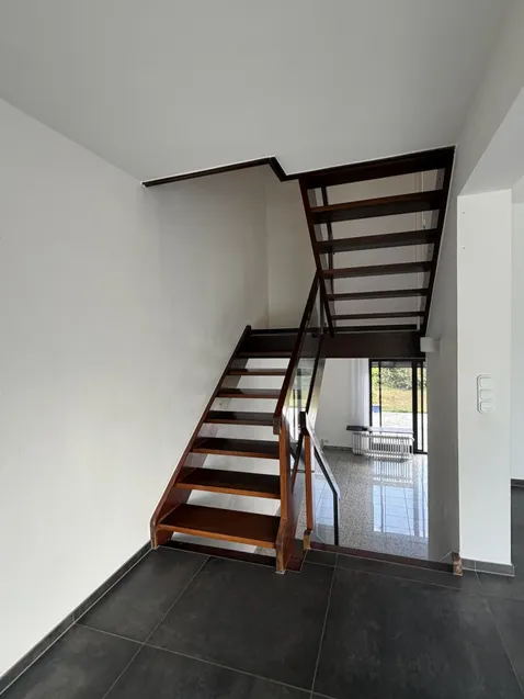 Treppe von Ebene 2 zu 3