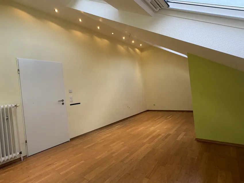 Geräumiges Kinderzimmer in der Ebene 4