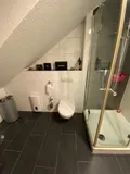 Ausgestattet mit Dusche
