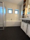 ...Dusche und Wanne 