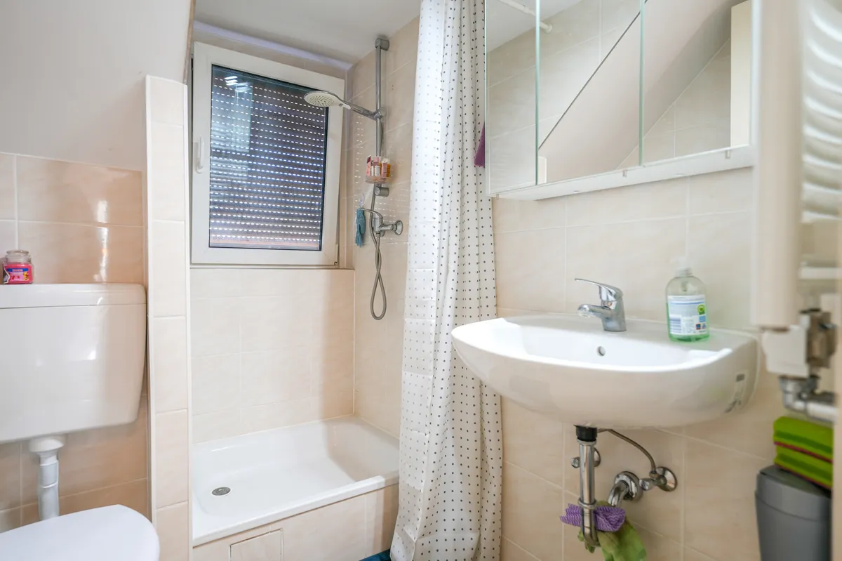 Badezimmer DG