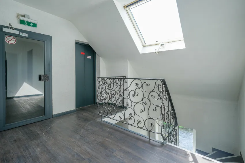 Treppenhaus 2. OG