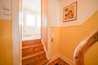 Zugang 1. OG und Badezimmer
