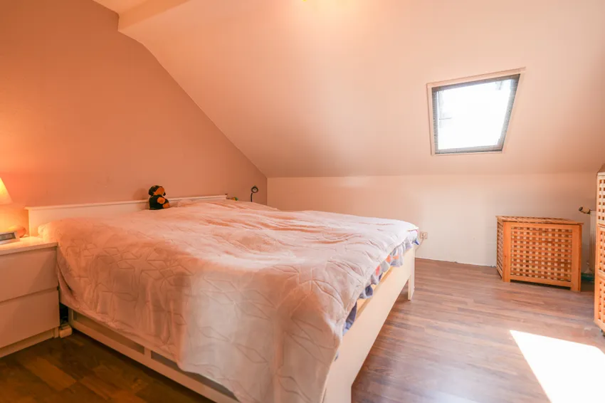 Schlafzimmer DG