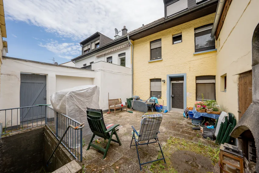 7 Hinterhof EG