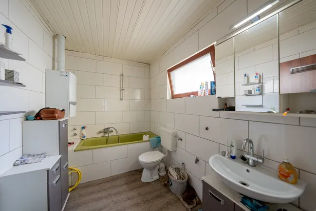 8 Badezimmer EG