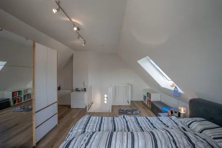 Schlafzimmer DG