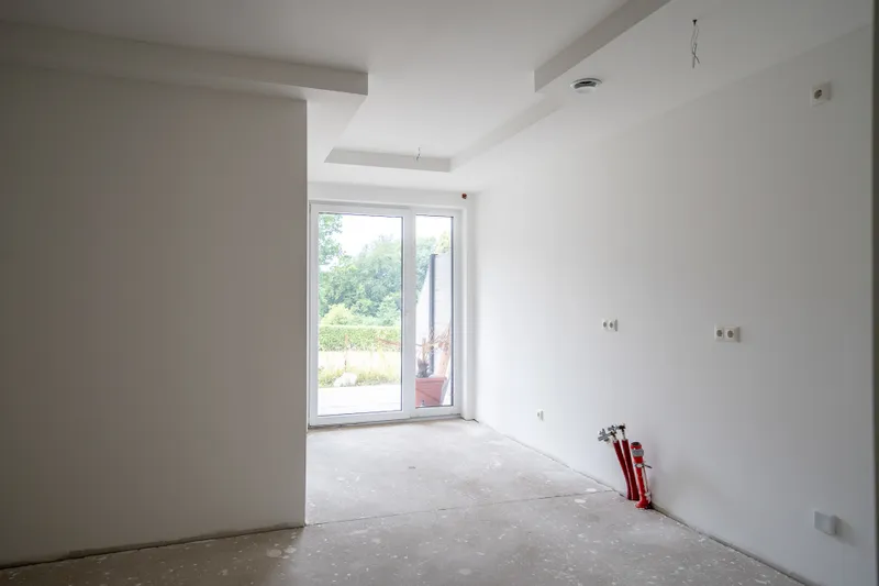 Blick vom Wohnbereich zur Küche