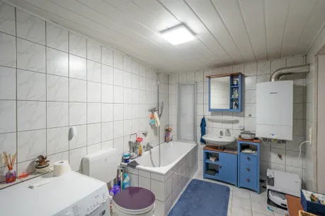 Badezimmer EG rechts
