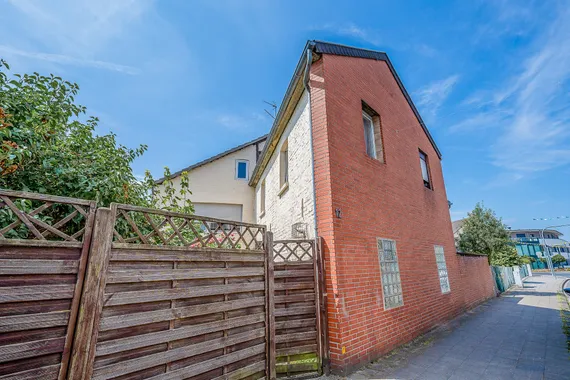 Sanierungsbedürftig mit Potenzial – ein Haus für neue Ideen