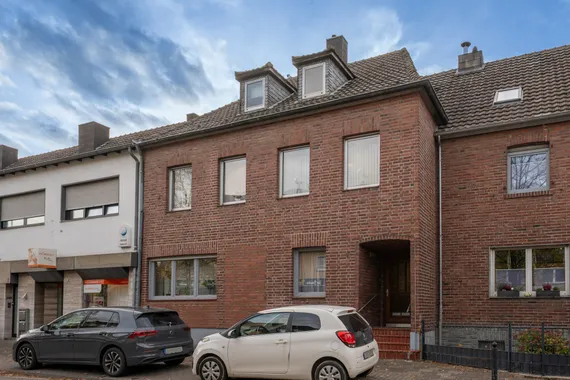 Substanz trifft Lage – vollvermietetes Mehrfamilienhaus mit Zukunftspotenzial