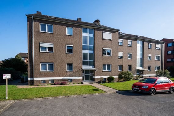 Komfortabel, ruhig, profitabel – Helles Dachgeschoss-Juwel in Willich – vermietet & renditestark!