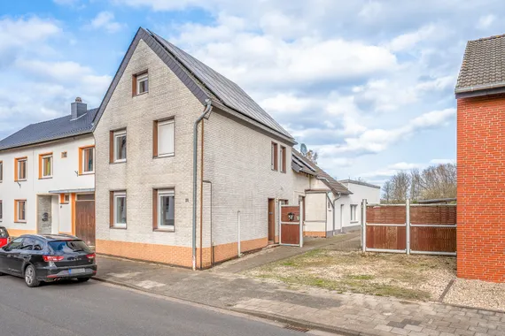 162 m² Familienglück: Haus mit Charme, Garten & Photovoltaik – Platz für die ganze Familie!