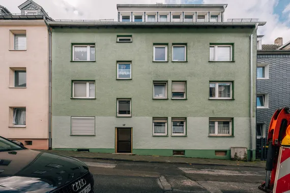 Attraktive Dachgeschosswohnung in Top-Lage – perfekt für Singles, Paare und Investoren