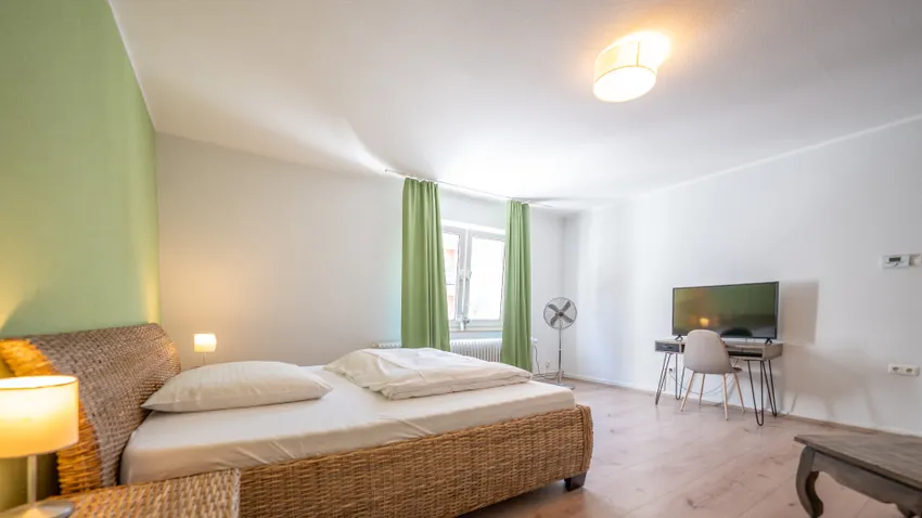 Zimmer 2 Wohnung 1. OG