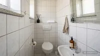 Gäste WC KI generiert