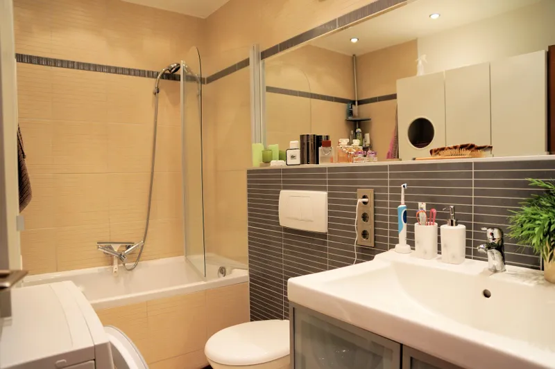 Badezimmer Wohnung OG