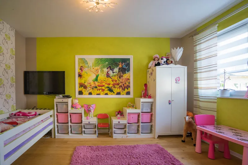 Kinderzimmer im EG