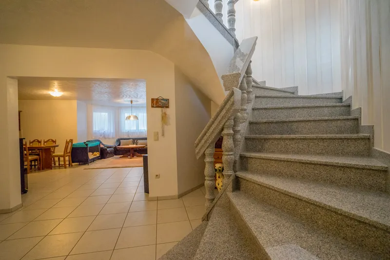 Zugang zum Untergeschoss