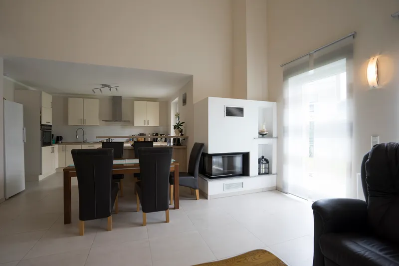 Wohn-/Ess-/Küchenbereich