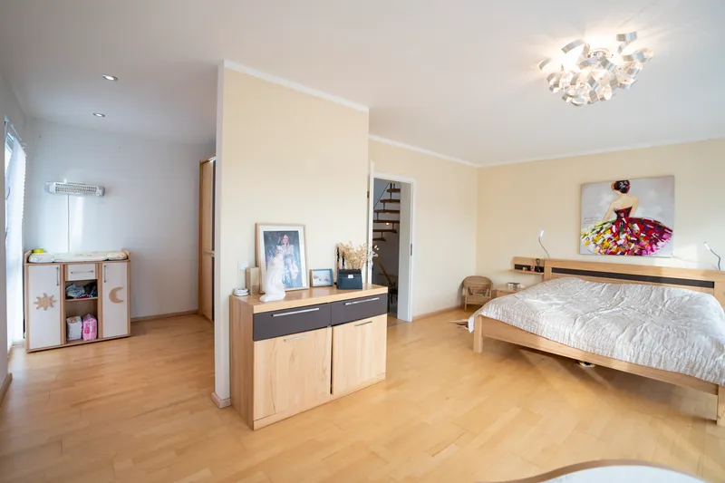 Elternschlafzimmer OG