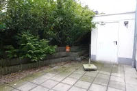 Terrasse mit Abstellraum