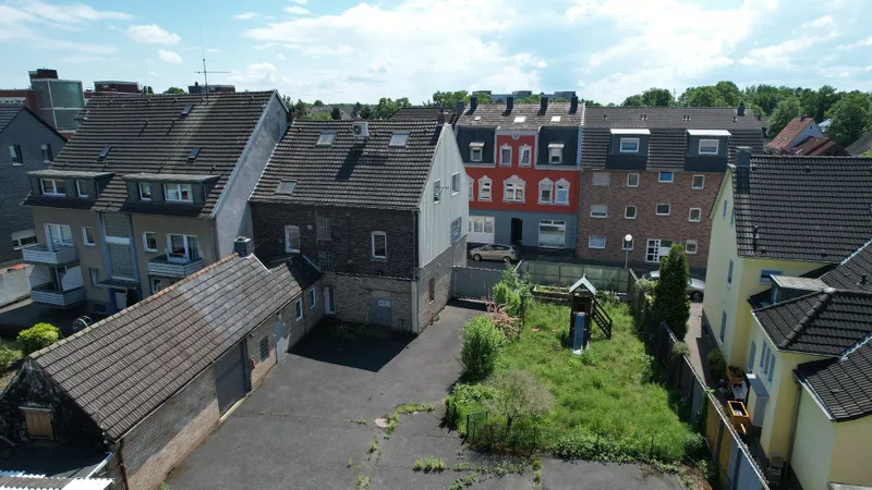 Noch steht der Altbau